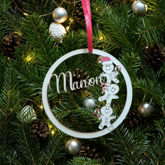 Boule de noël modèle pain d'épice 